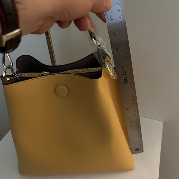 Hip shoulder bag with bonus coin wallet - Picture 8 of 9